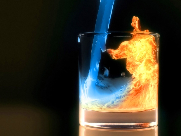 Liquor_fire_in_glass